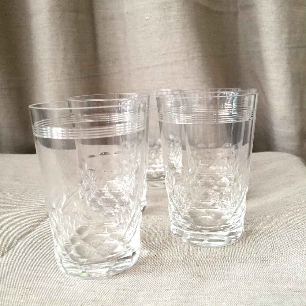 Suite de 5 gobelets en cristal de baccarat modele chauny
