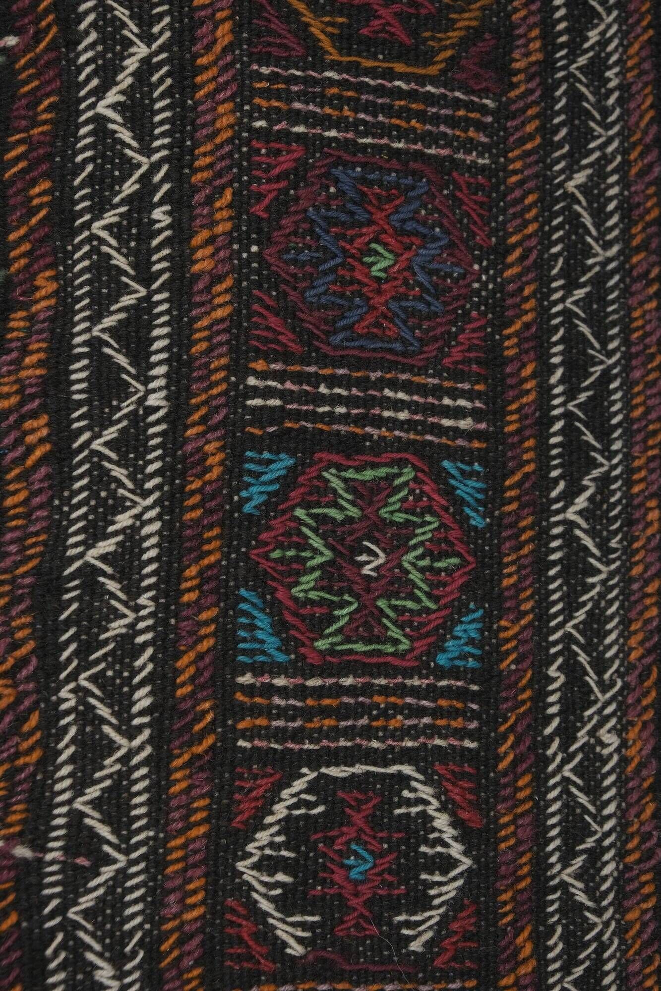 Vintage Turkish kilim handwoven 102x163 cm