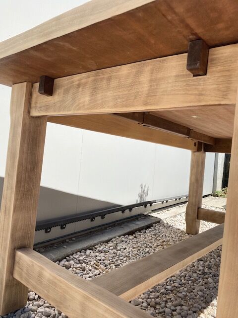 Stripped farmhouse table extensions to 255 cm