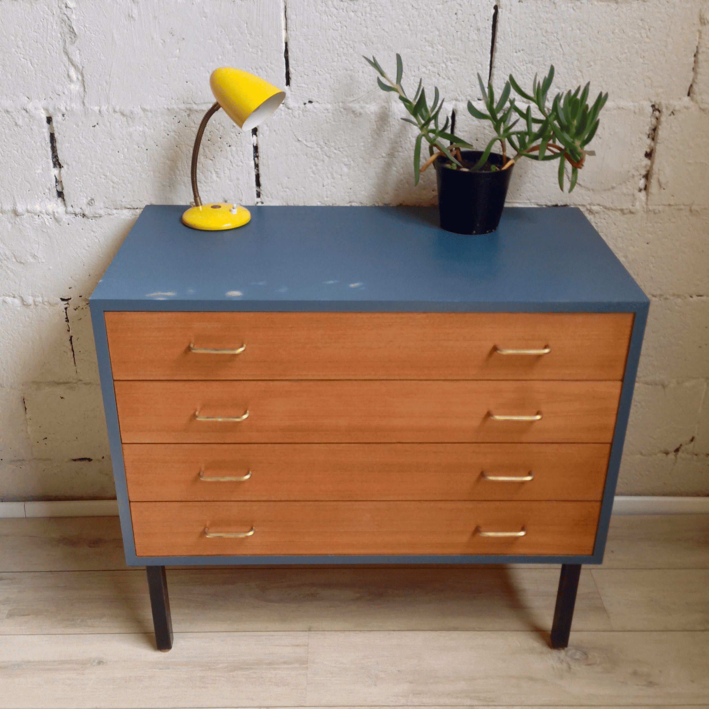 Dresser of the 50s/60s