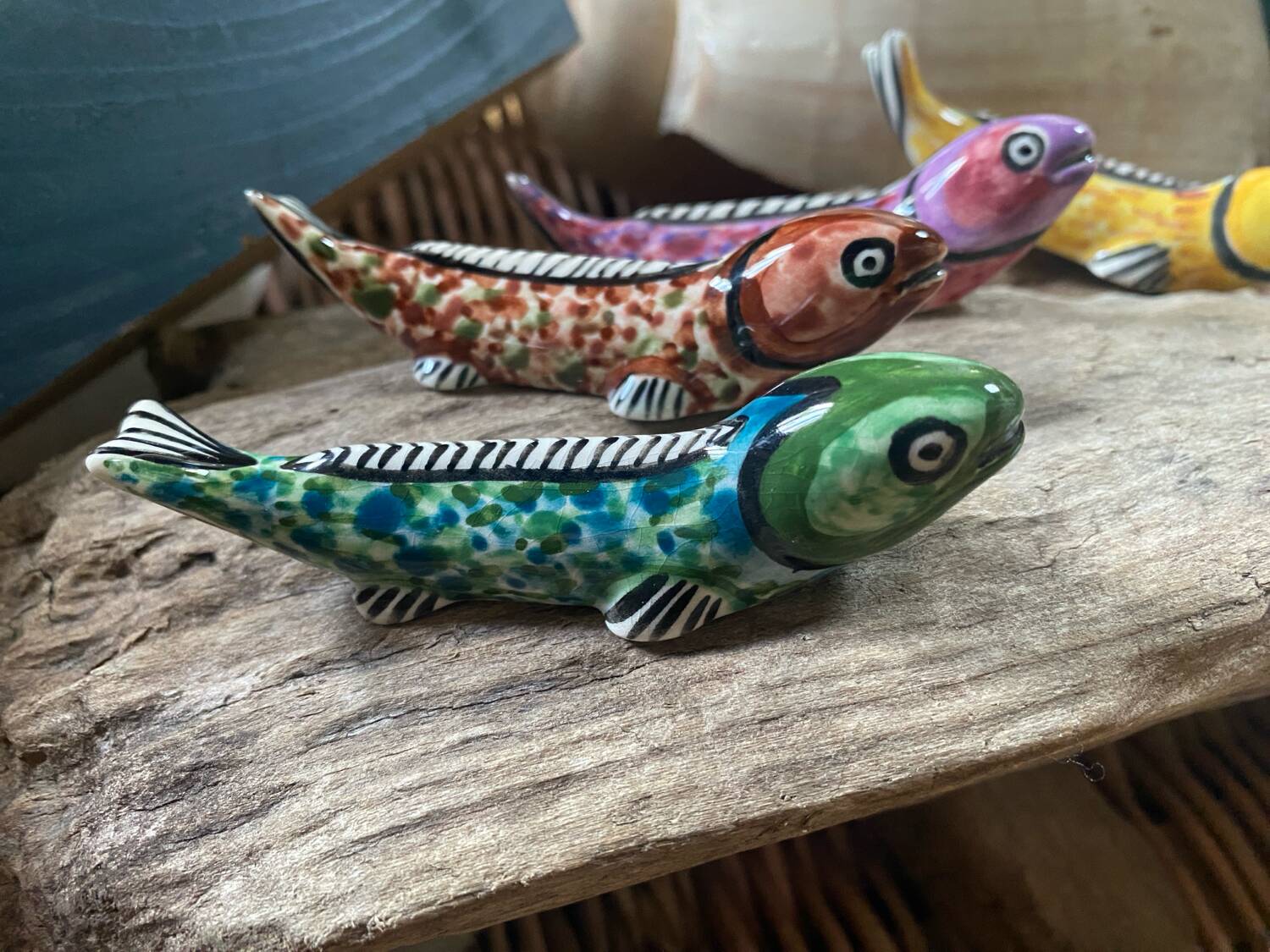 Set of 6 enameled stoneware fish knife rests