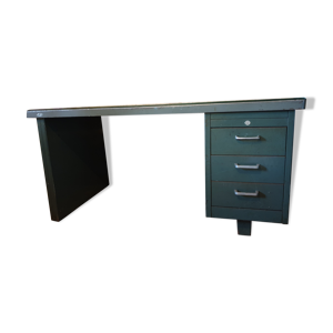 Bureau strafor