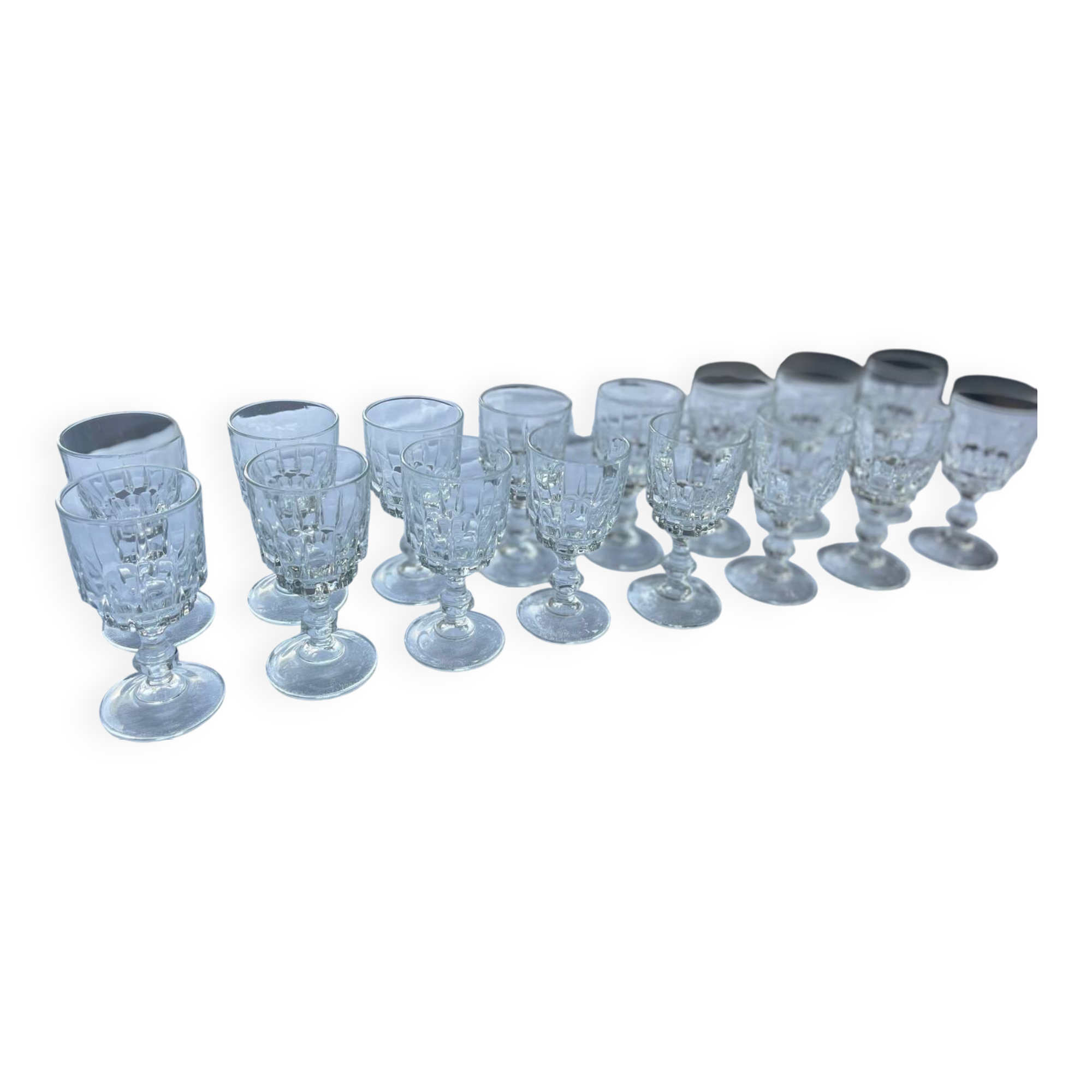 16 liqueur glasses