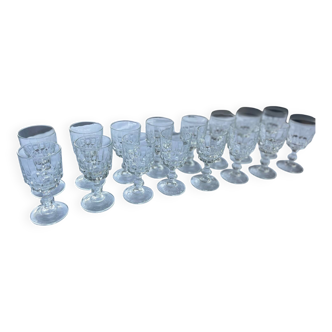 16 liqueur glasses