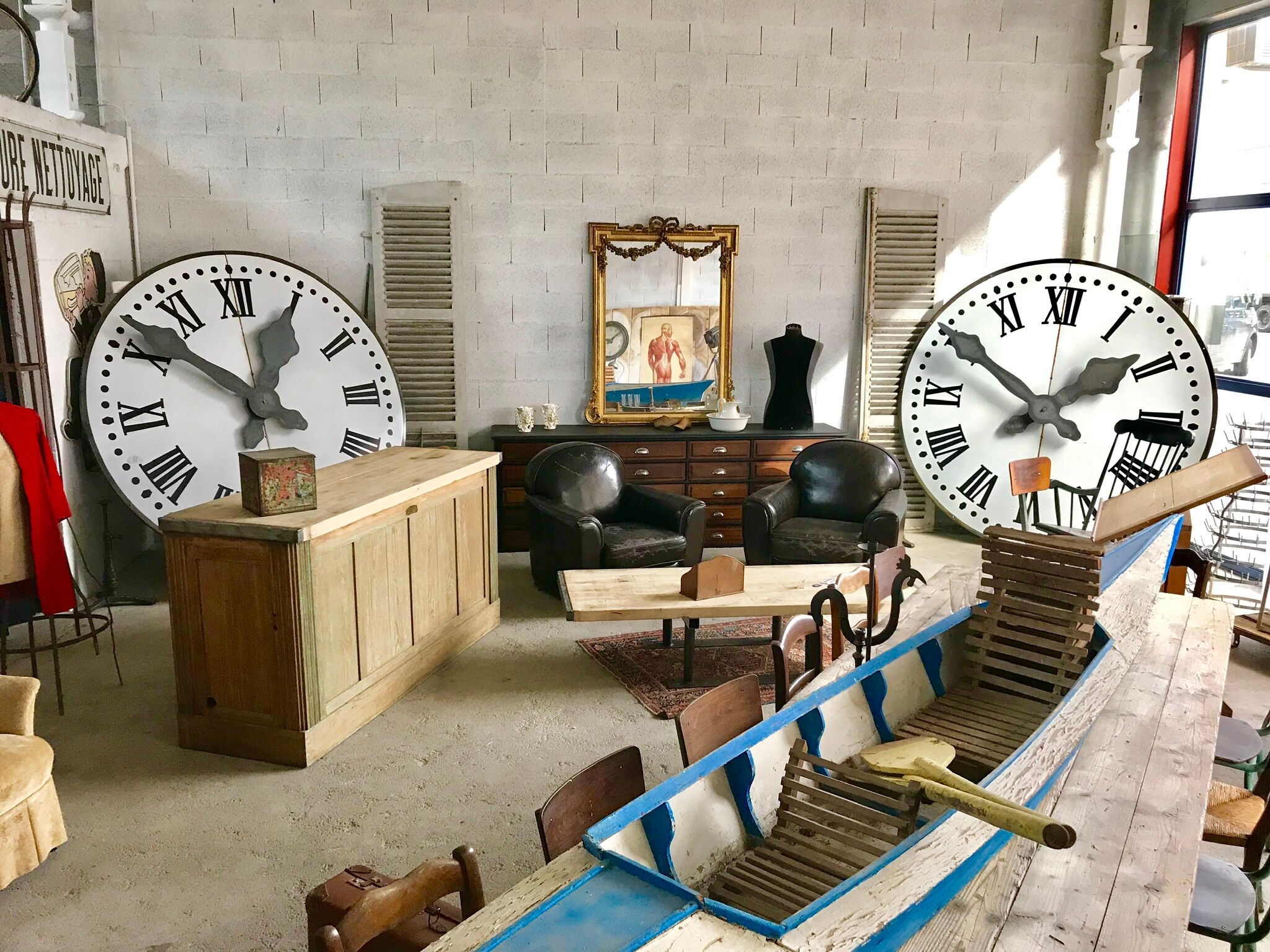 Stylo Et Horloge Sur Tableau En Bois Avec Texte Apprendre L'anglais