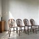 Suite de Quatre Chaises "Windsor"