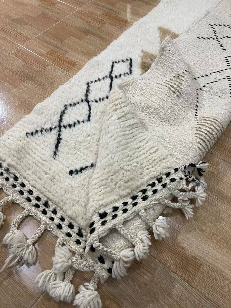 Handmade Beni Mrirt rug size 150 x 250 cm