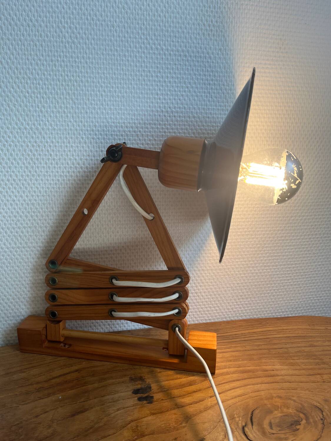 Accordion lamp, wall light, wooden reading light with enameled sheet metal