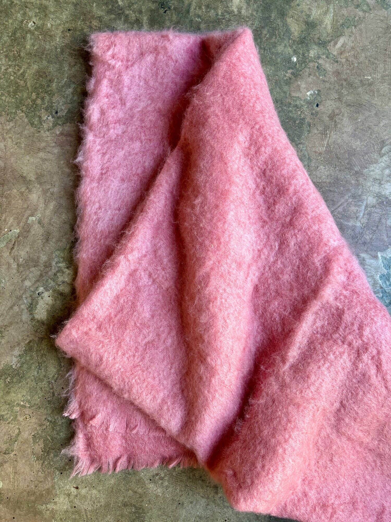 Plaid, blanket linvosges in pink mohair ☐ 180 x 240 cm