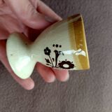 Retro egg cups 💐