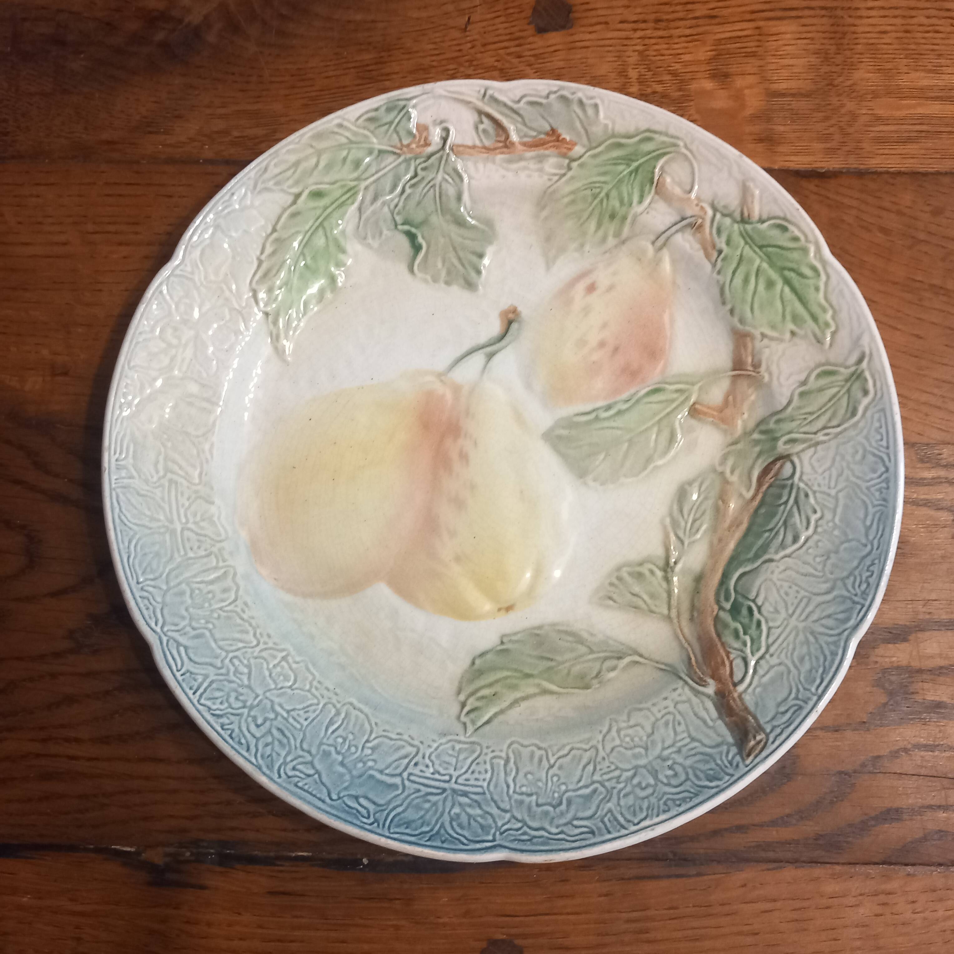 Old St-Clément barbotine plate