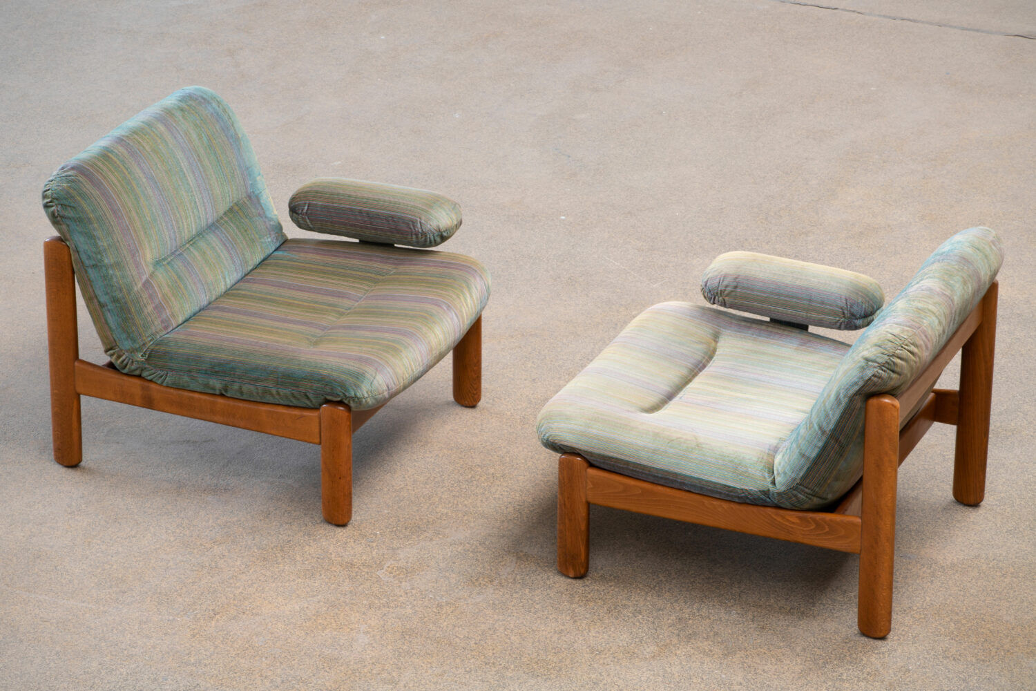 Pair of Scandinavian armchairs in teak and velvet, 1960