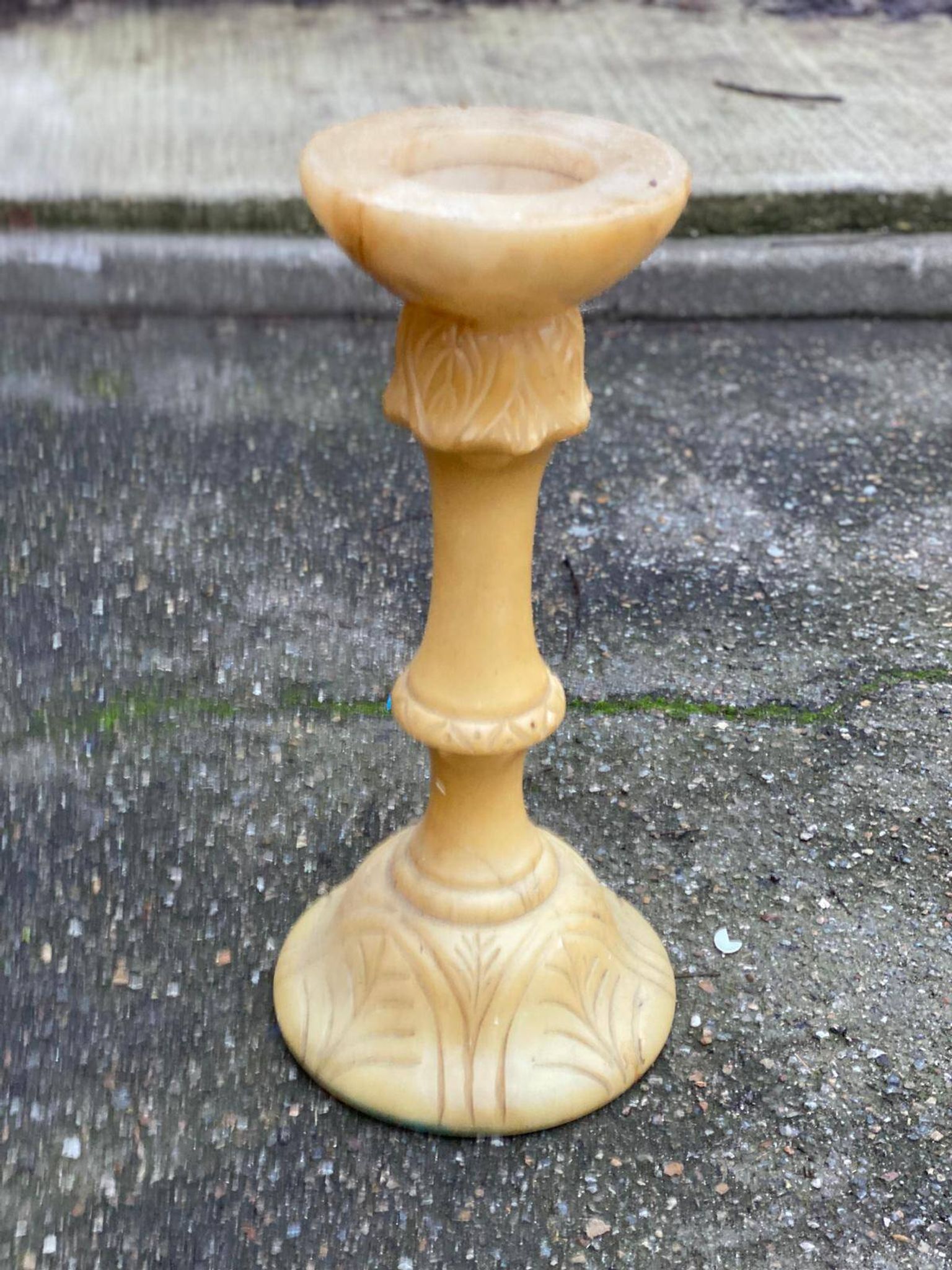 Sellette ronde pied central en marbre albâtre sculpté 52cm