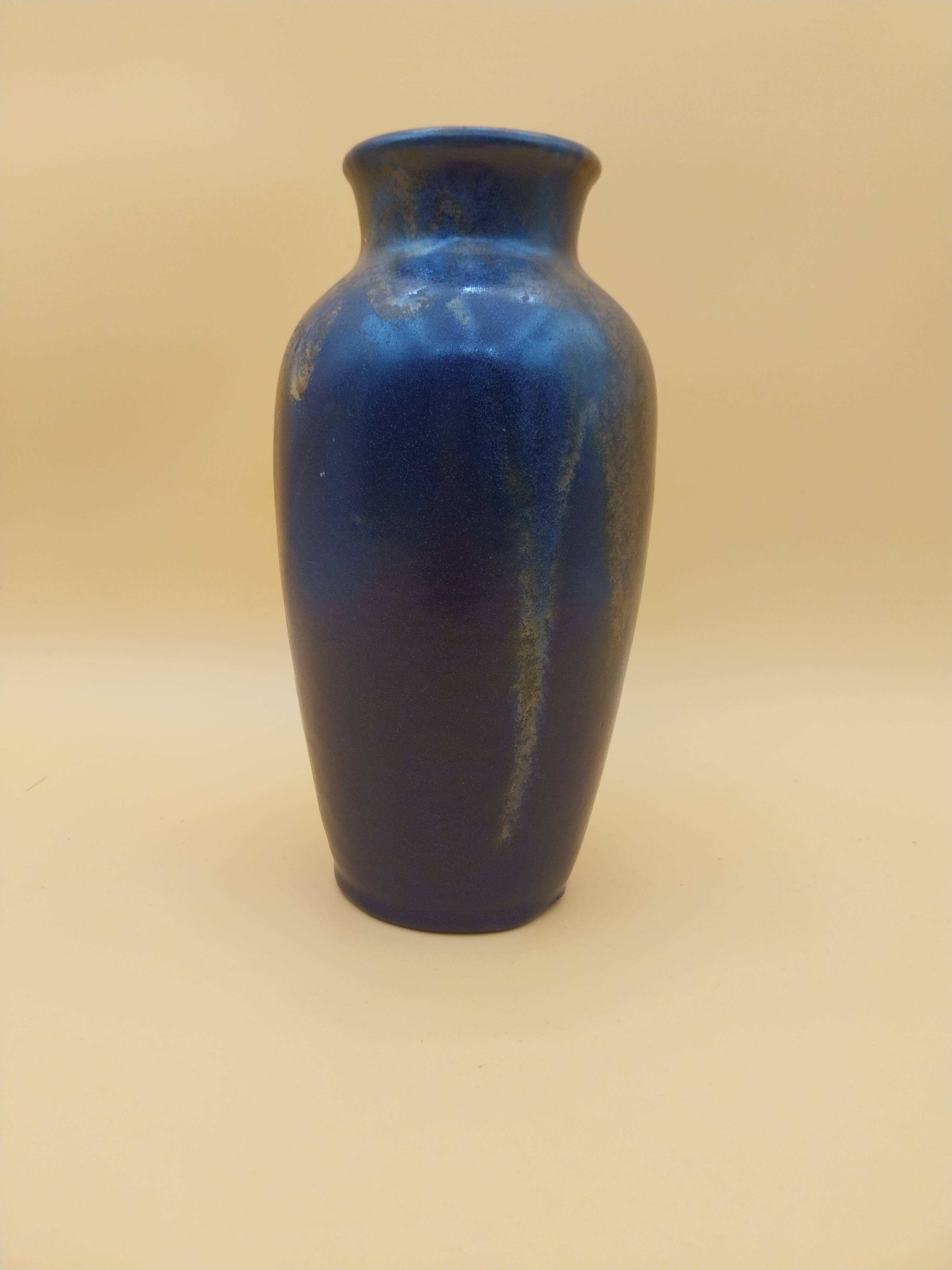 Stoneware vase from Puisaye signed Léon Pointu.