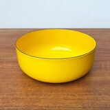 Yellow enamel bowl mid-century by Kaj Franck for Wärtsila Arabia, Finland, 1960s.