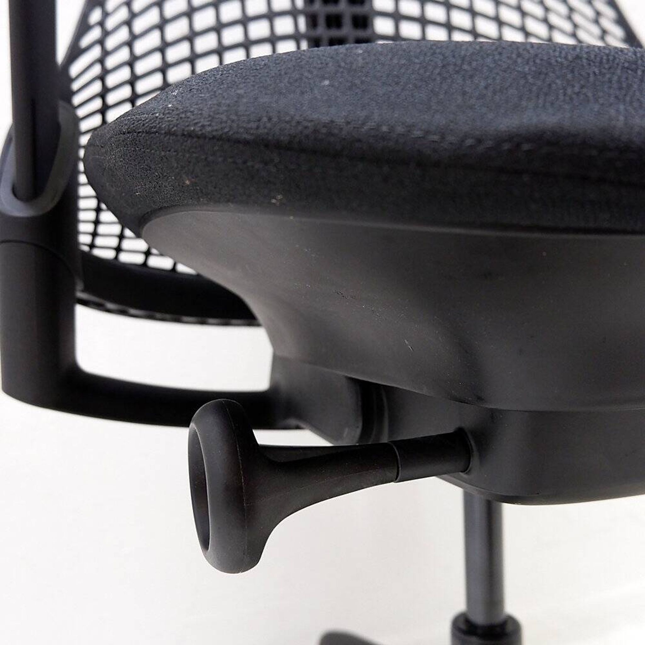 "Sayl" office chair by Herman Miller