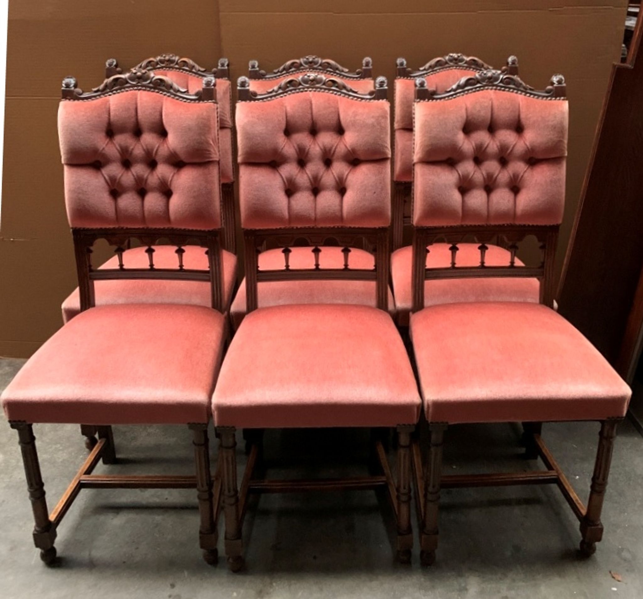 Ensemble de six chaises.