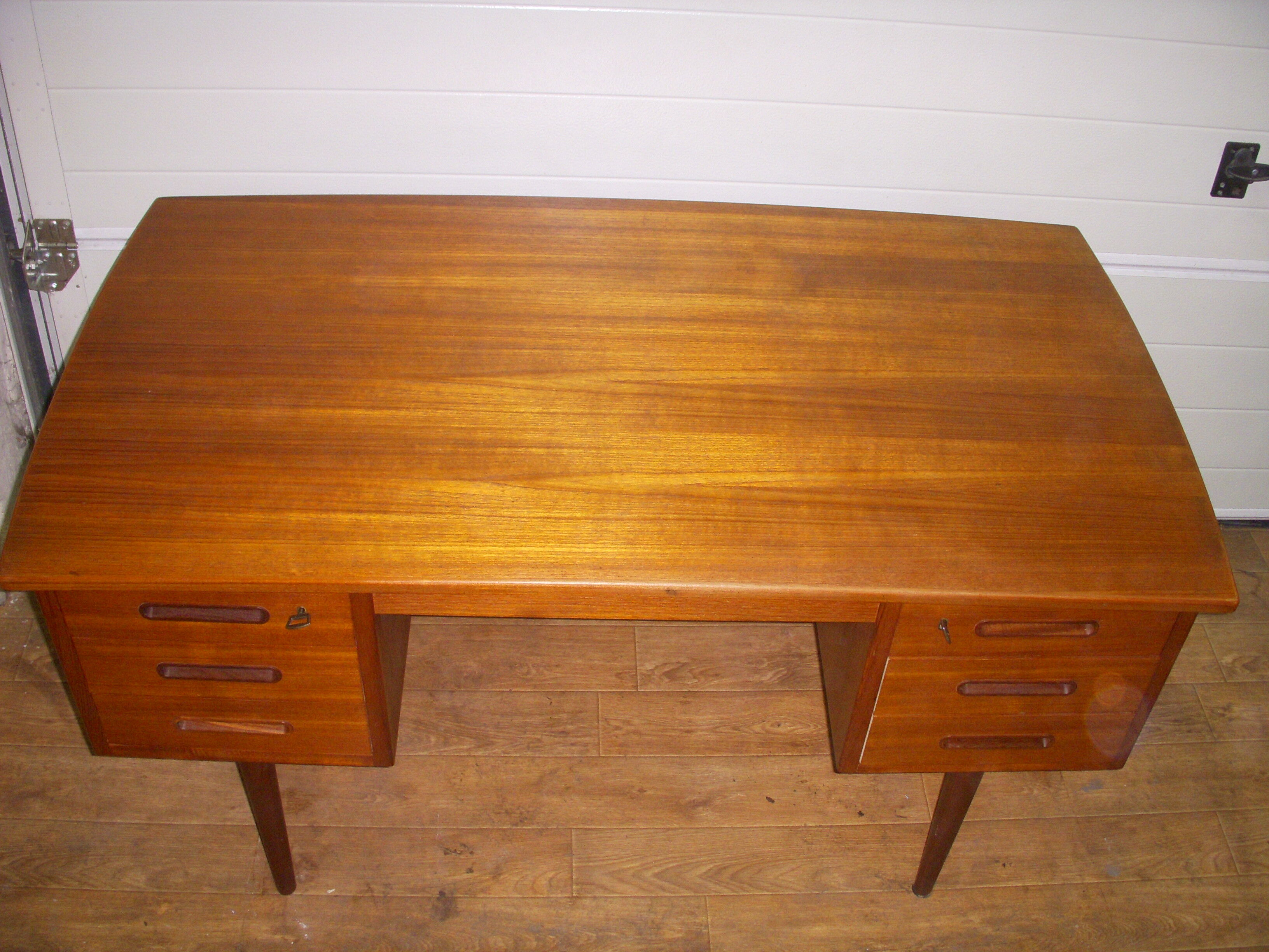 Bureau scandinave en teck