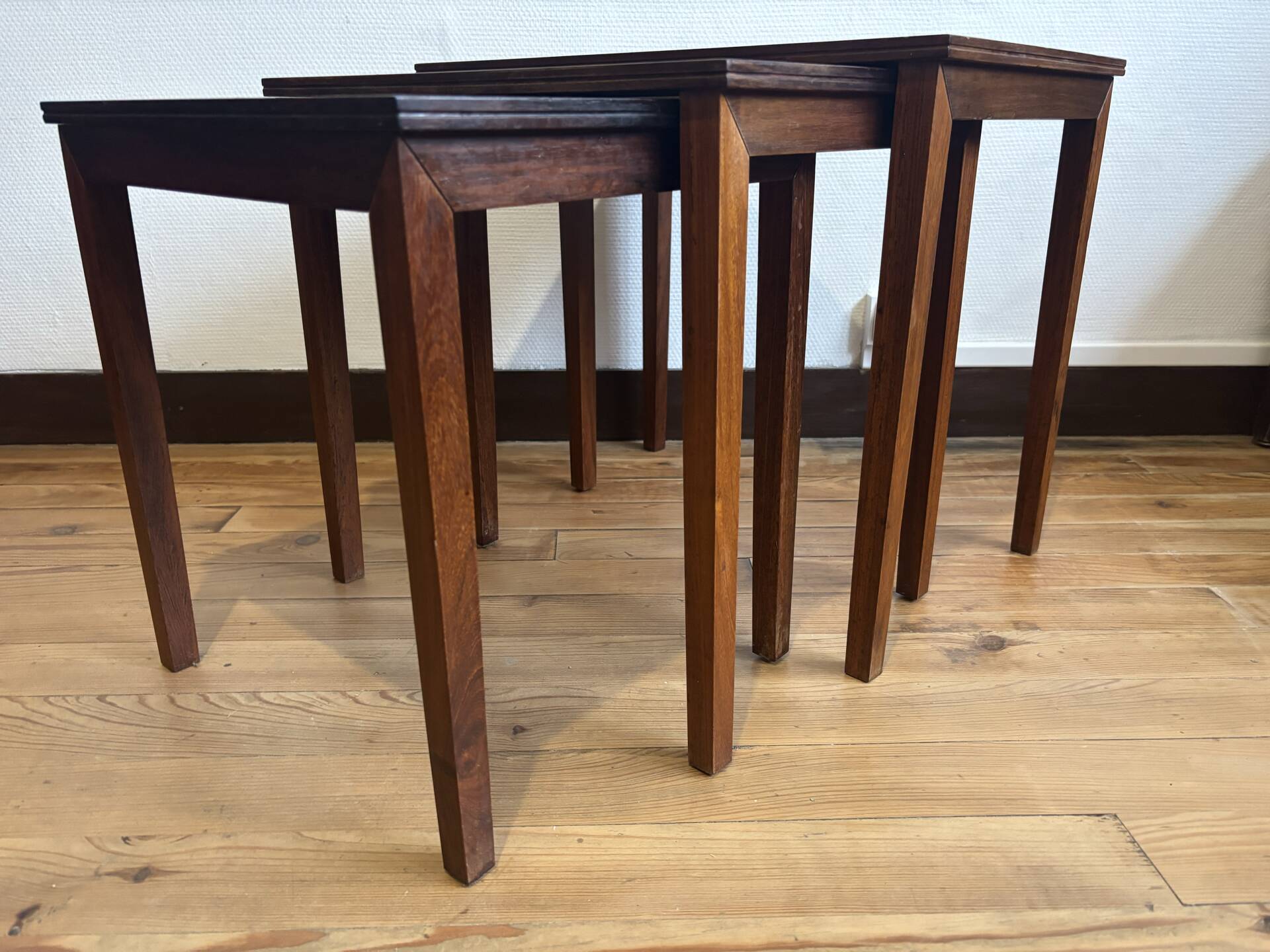 Tables gigognes danoises 