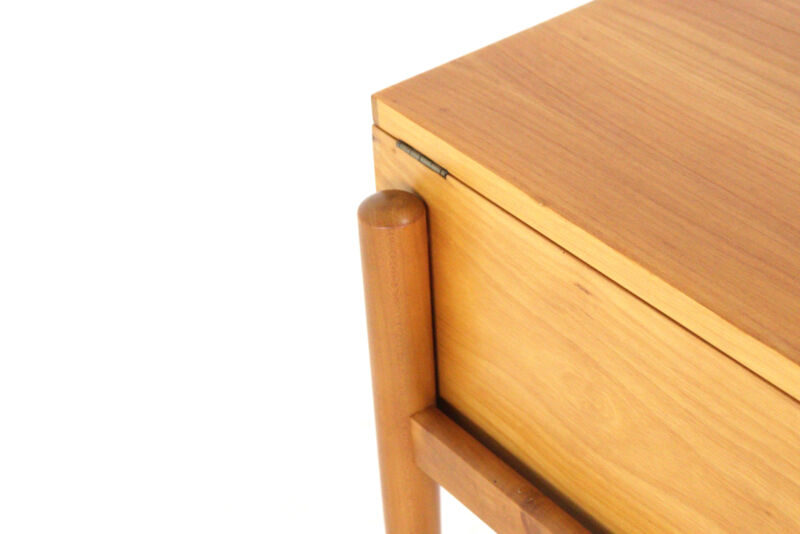 Lotos sewing box