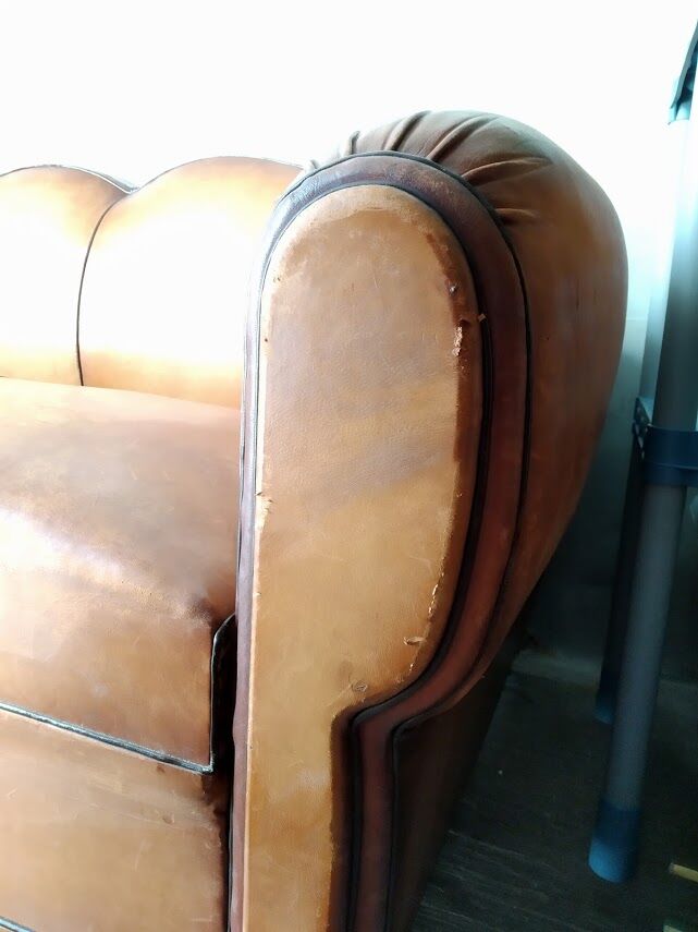 Moustache club sofa in leather, 40s