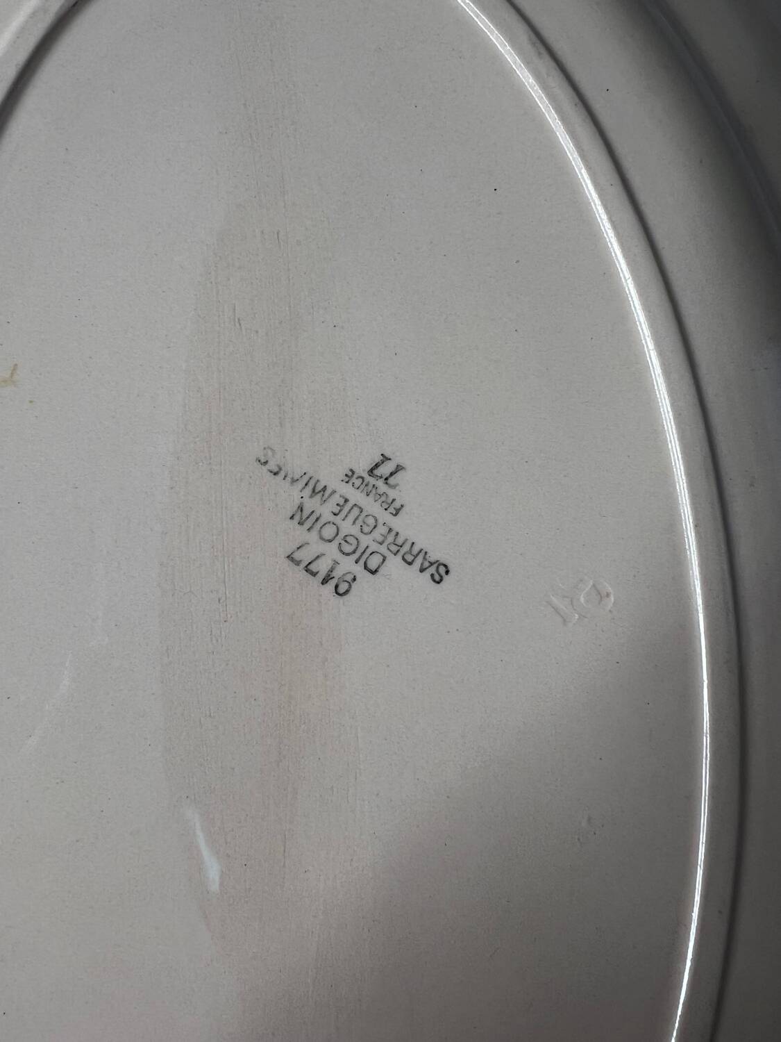 Hand-painted presentation plate Sarreguemines