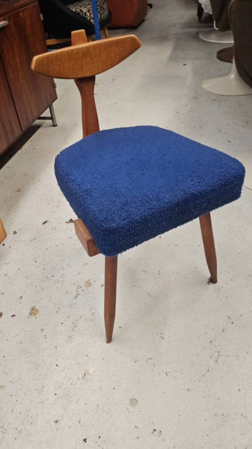 Guillerme chambron tripod chair 1950's, set of 8