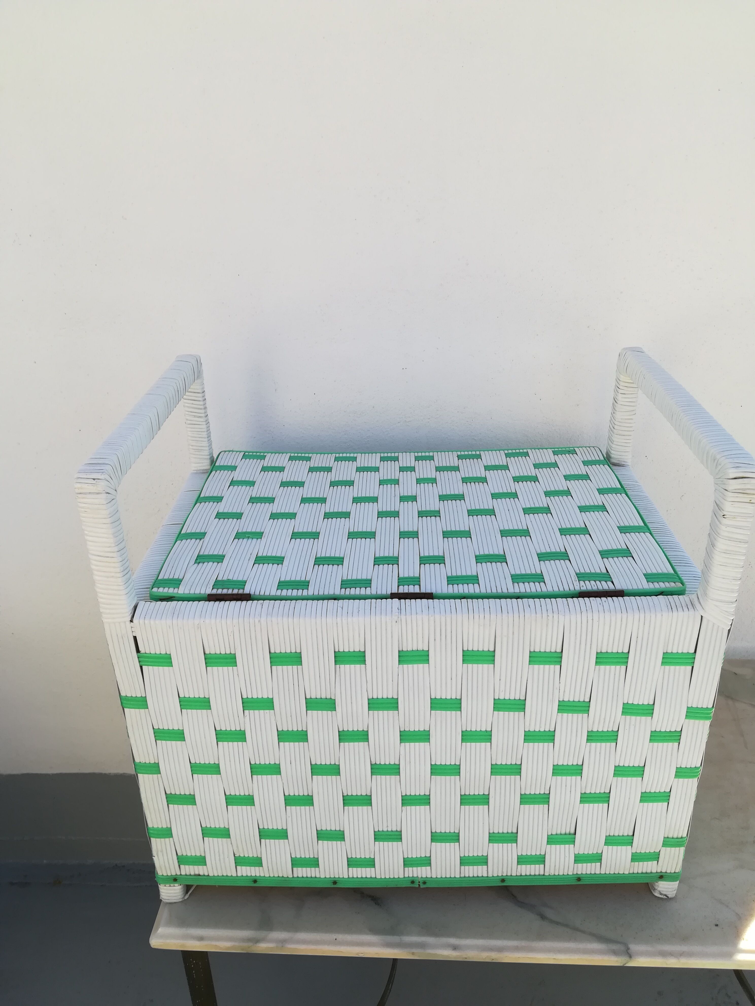 Scoubidou box bench