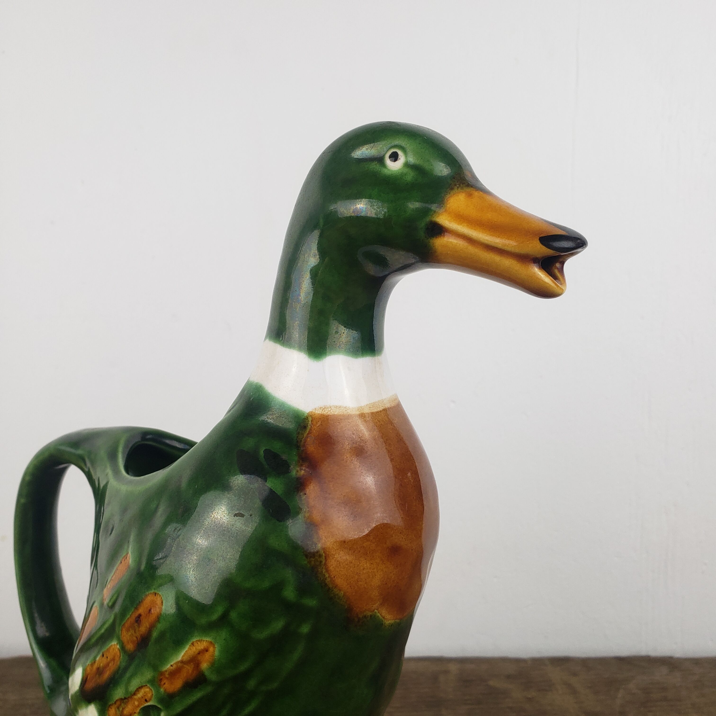 Decanter in the shape of a duck