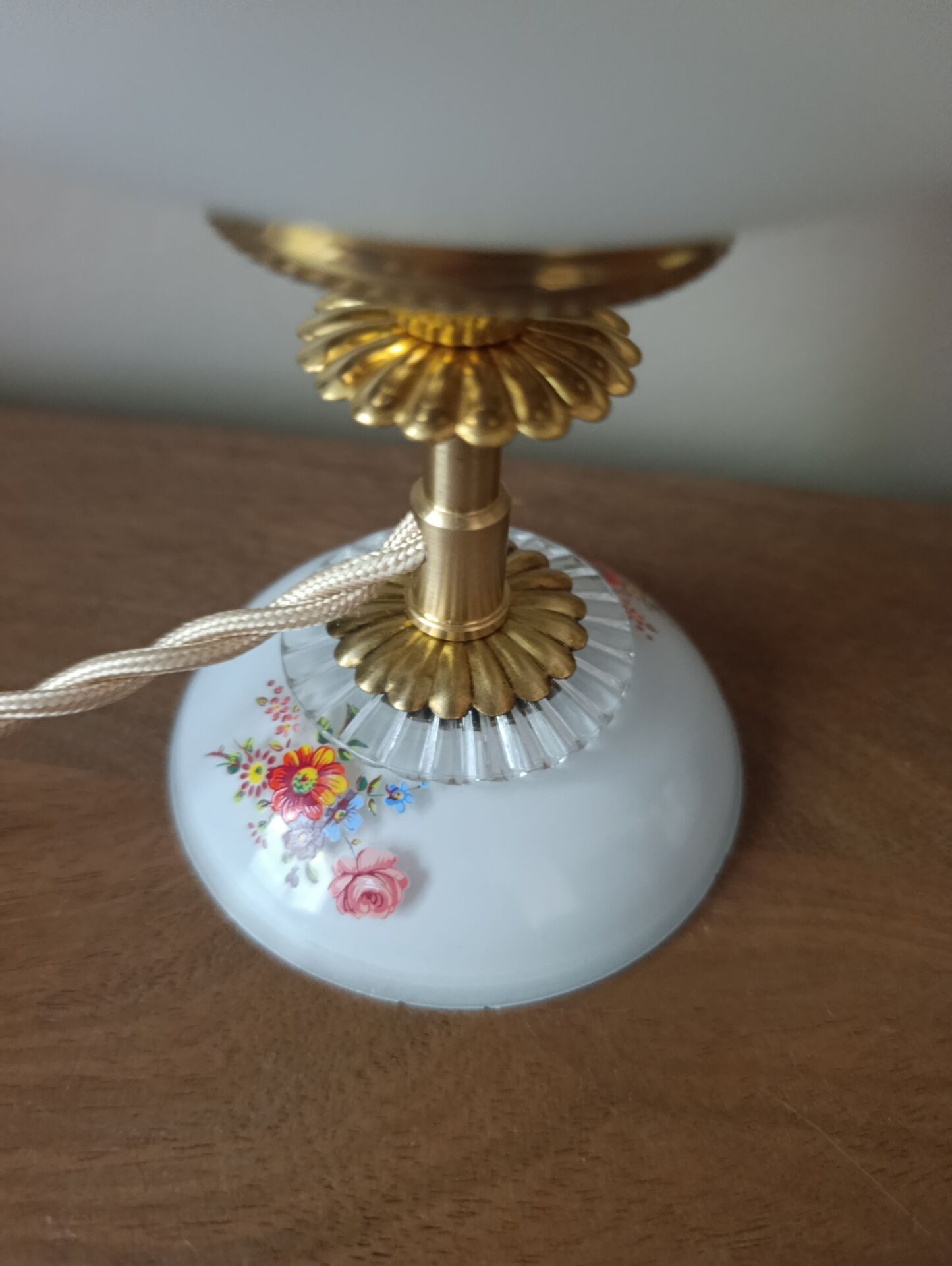 Opaline lamp & retro chic flowers, unique upcycled creation