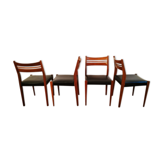 Série de quatre chaises scandinaves