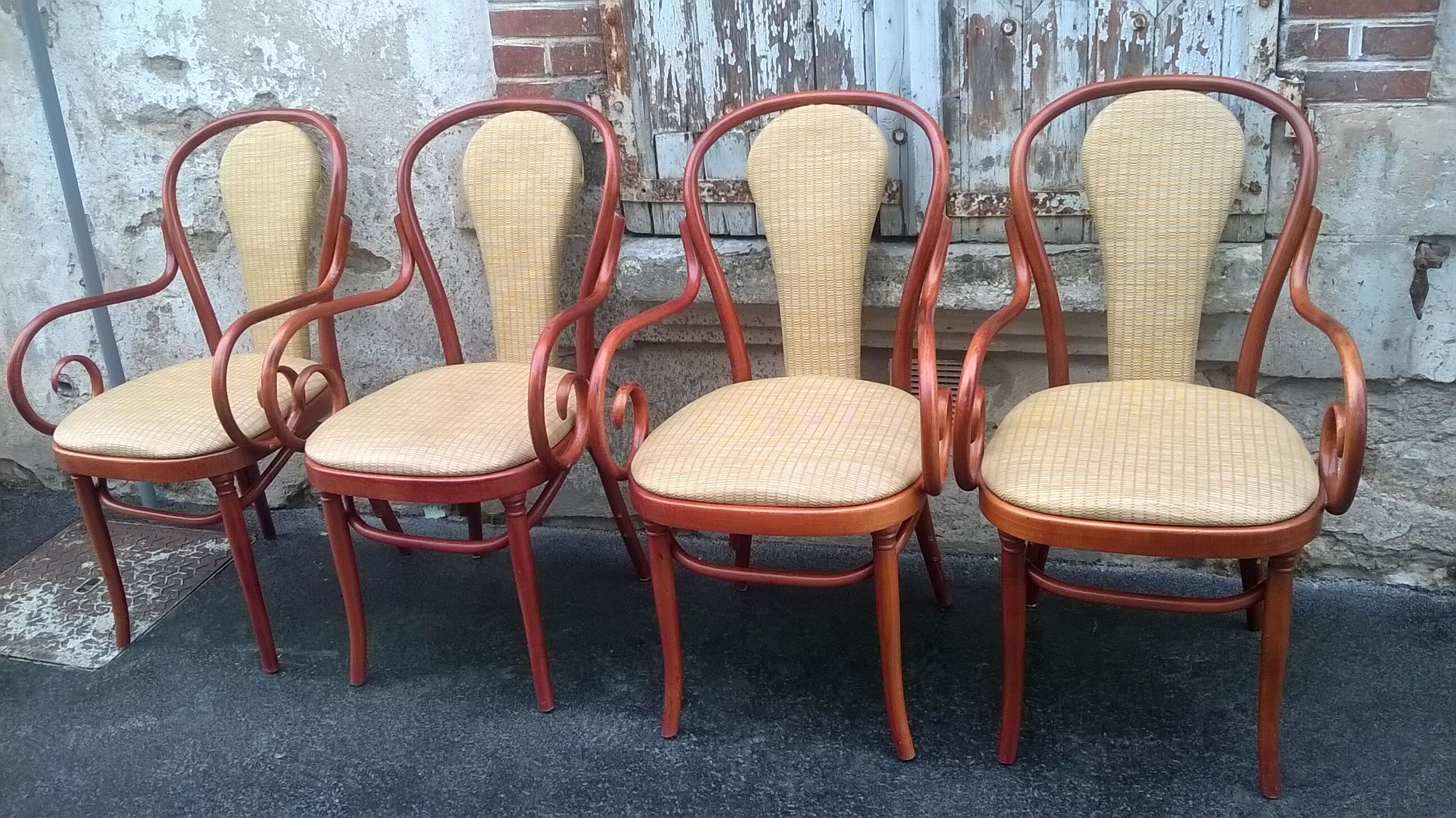 Sets of 4 fmg armchairs