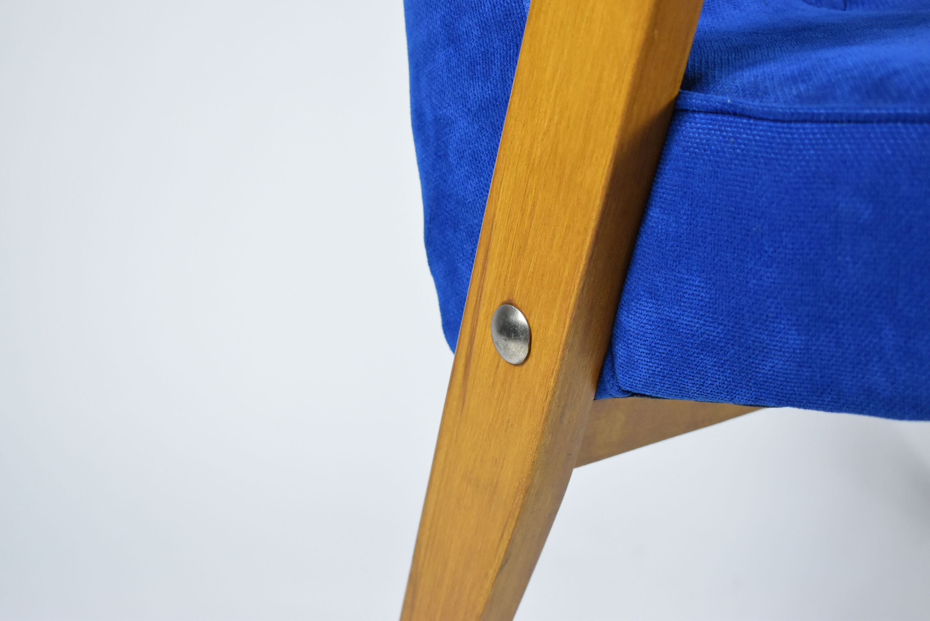 Original 60s icon, armchair 366 designer J. Chierowski, blue