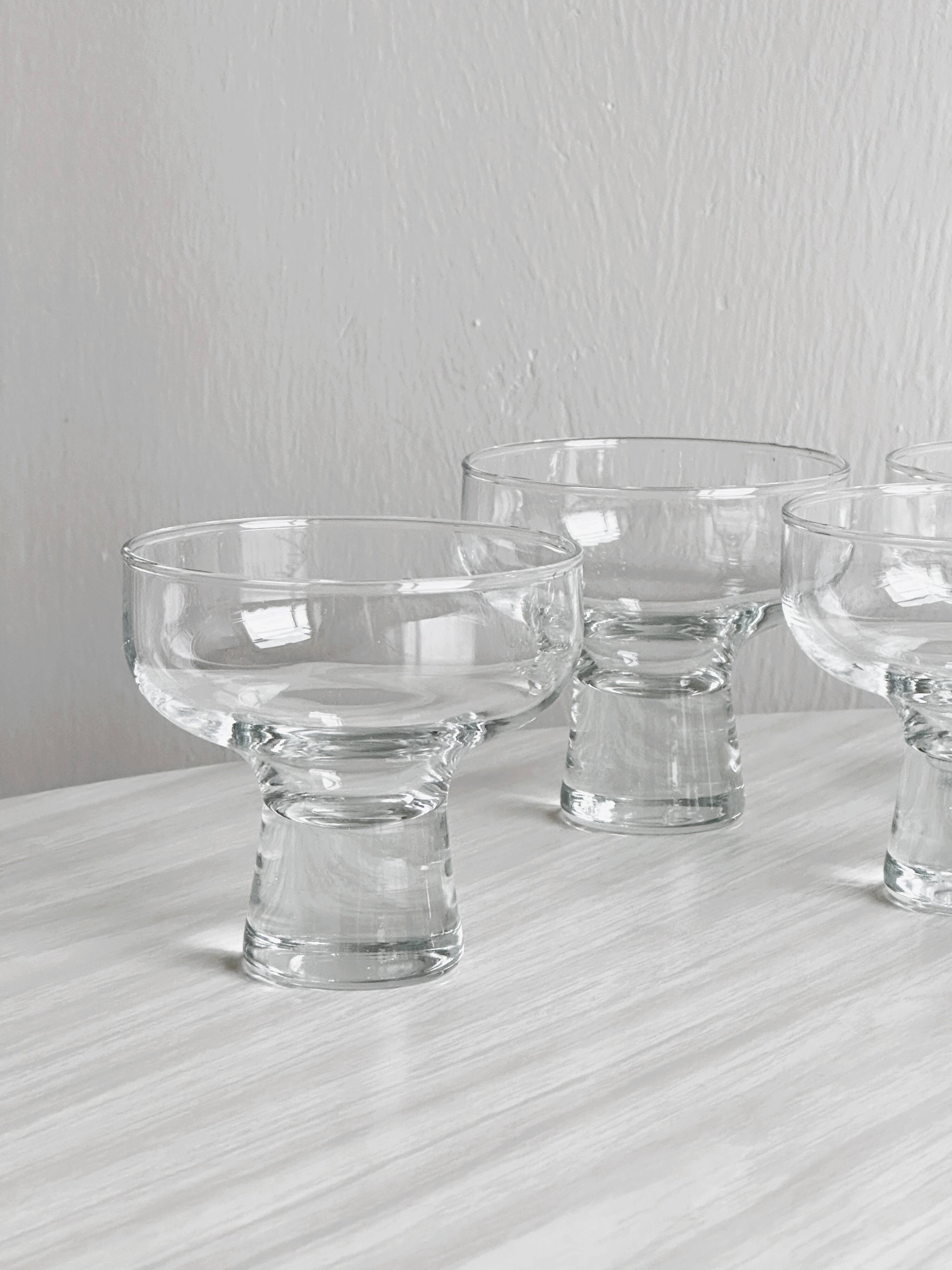 6 verres sur pied en verre épais design