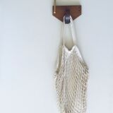 Patère in wood and brass