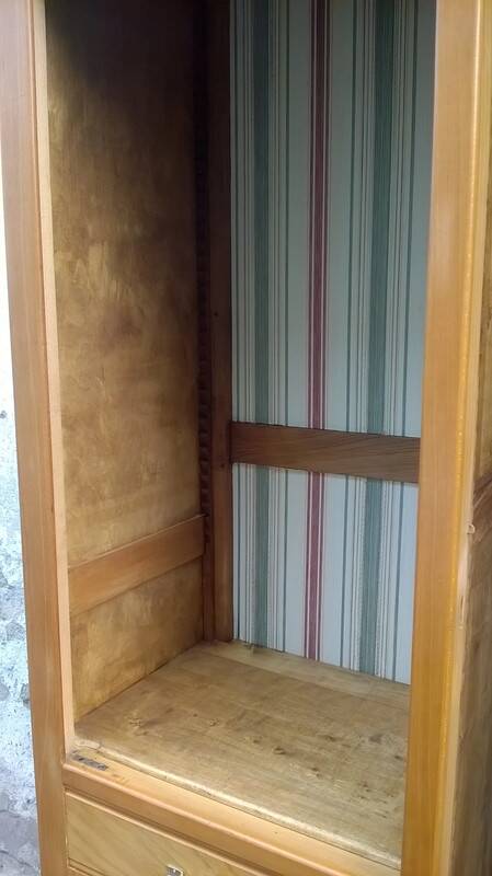 Parisian glass-fronted hotel chest of drawers, 1930s