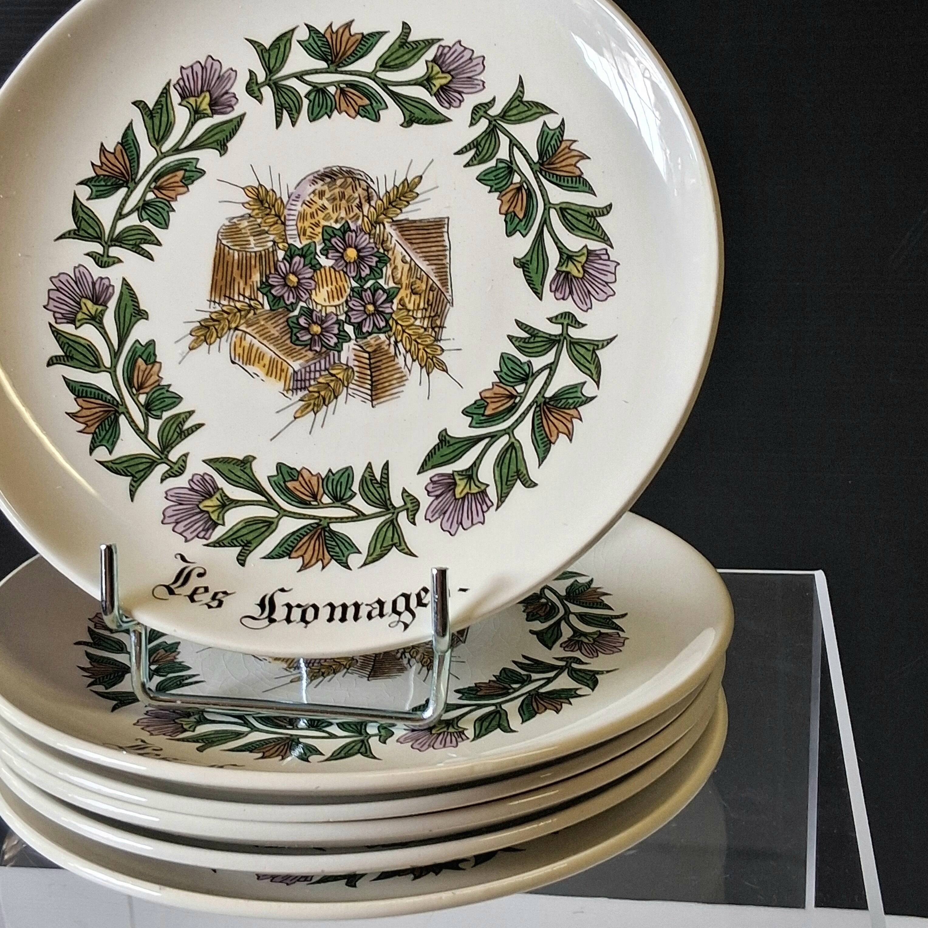 6 cheese plates in earthenware from Gien in good condition.