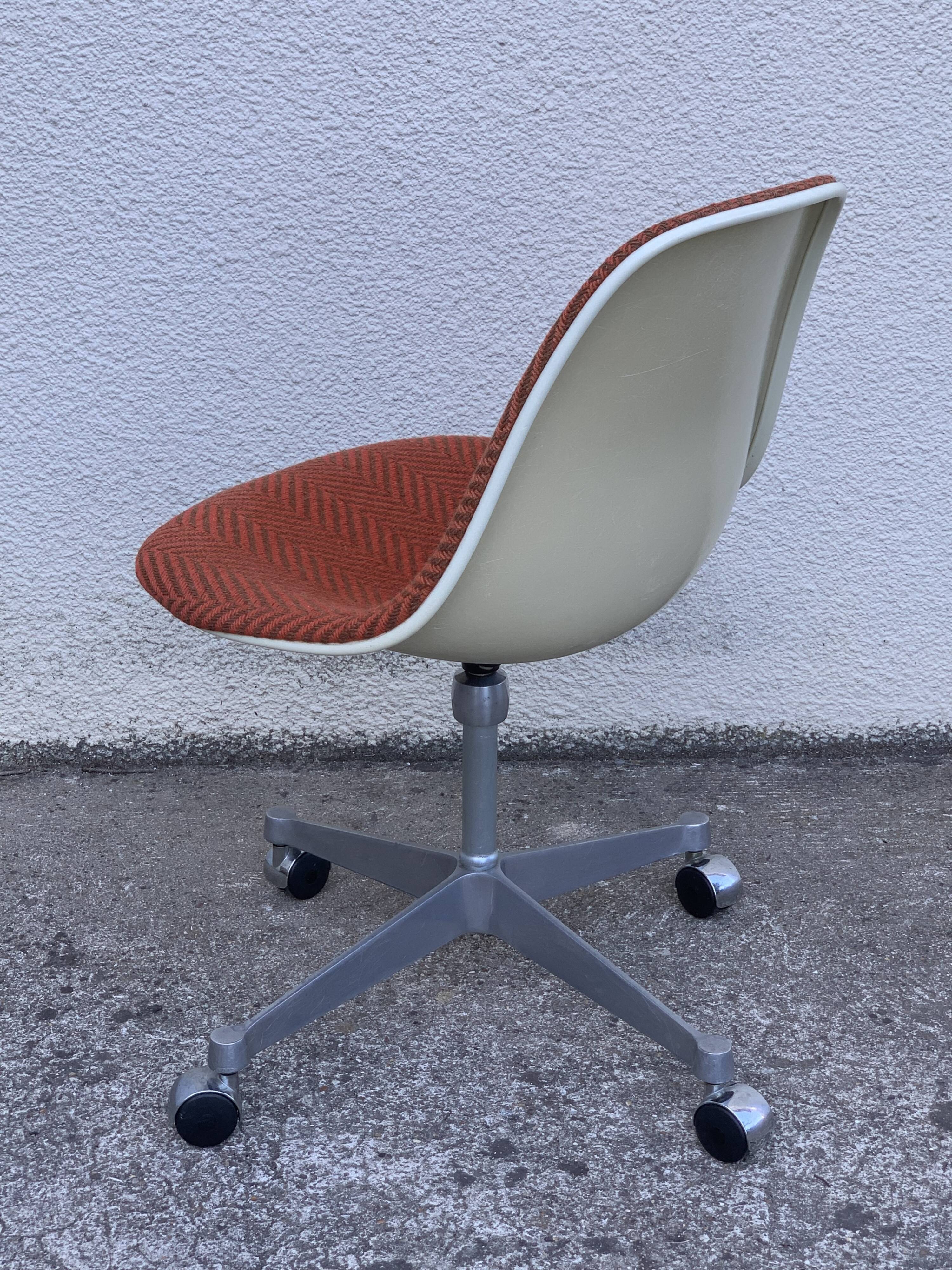 Charles and Ray Eames' office chair for Herman Miller 1960