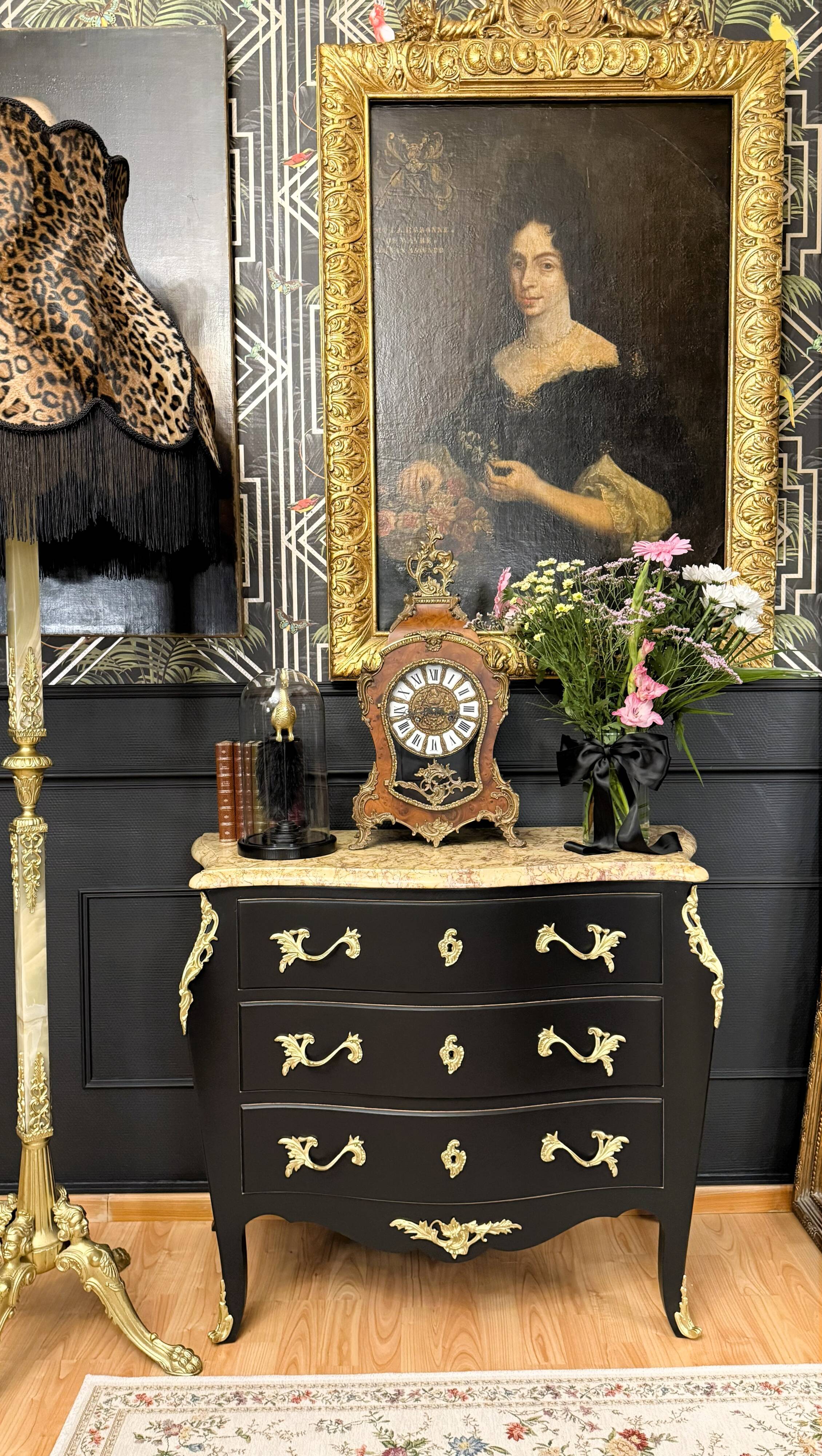 Louis XV chest of drawers