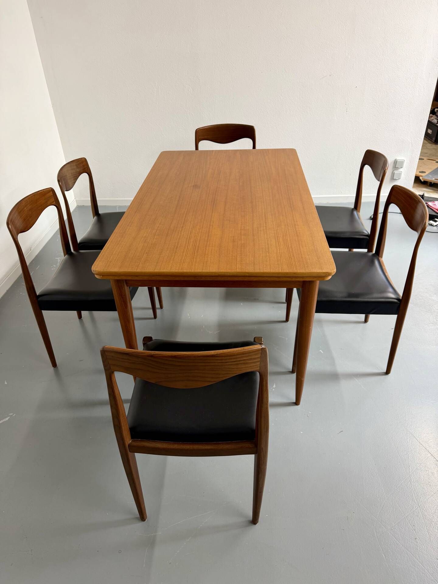 Table à manger extensible en teck design scandinave des années 1960