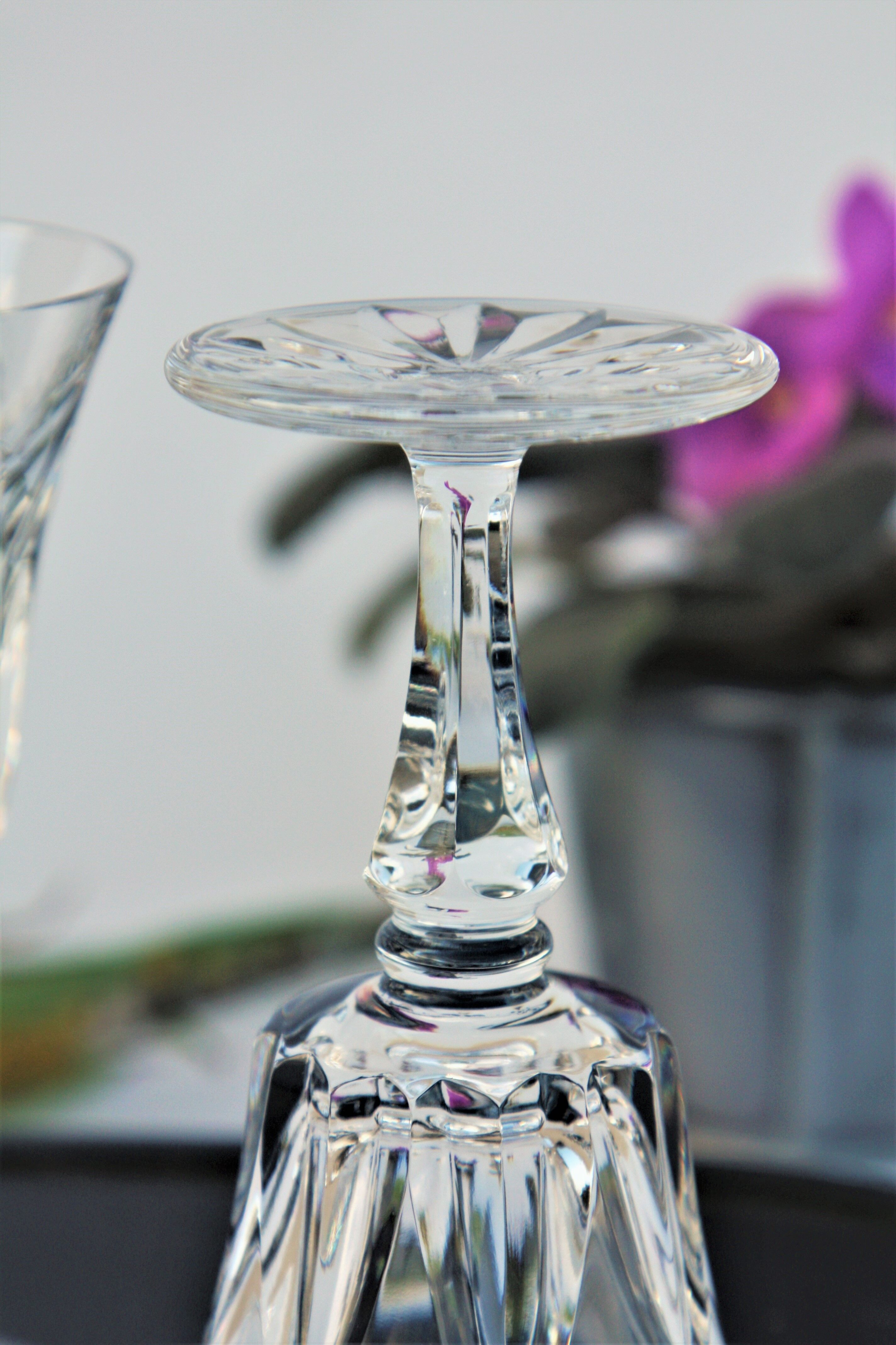 Crystal wine glass of St Louis camargue model