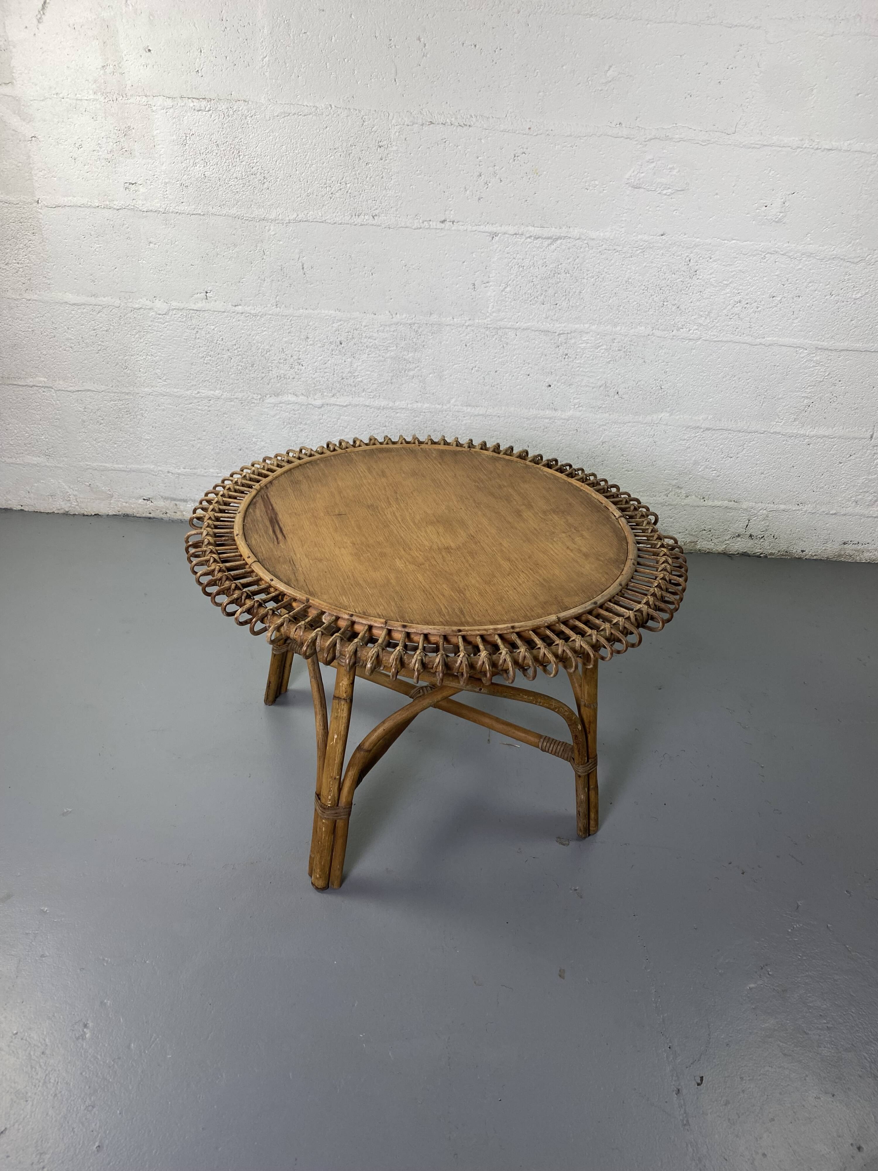 Rattan sun coffee table