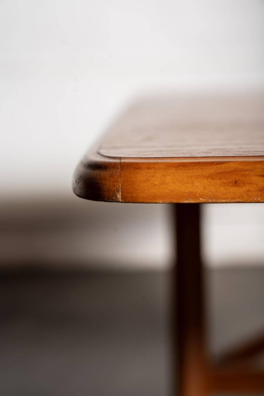 English drop-leaf table