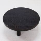 Table basse ronde à trépied brutaliste en chêne massif teinté des années 1970