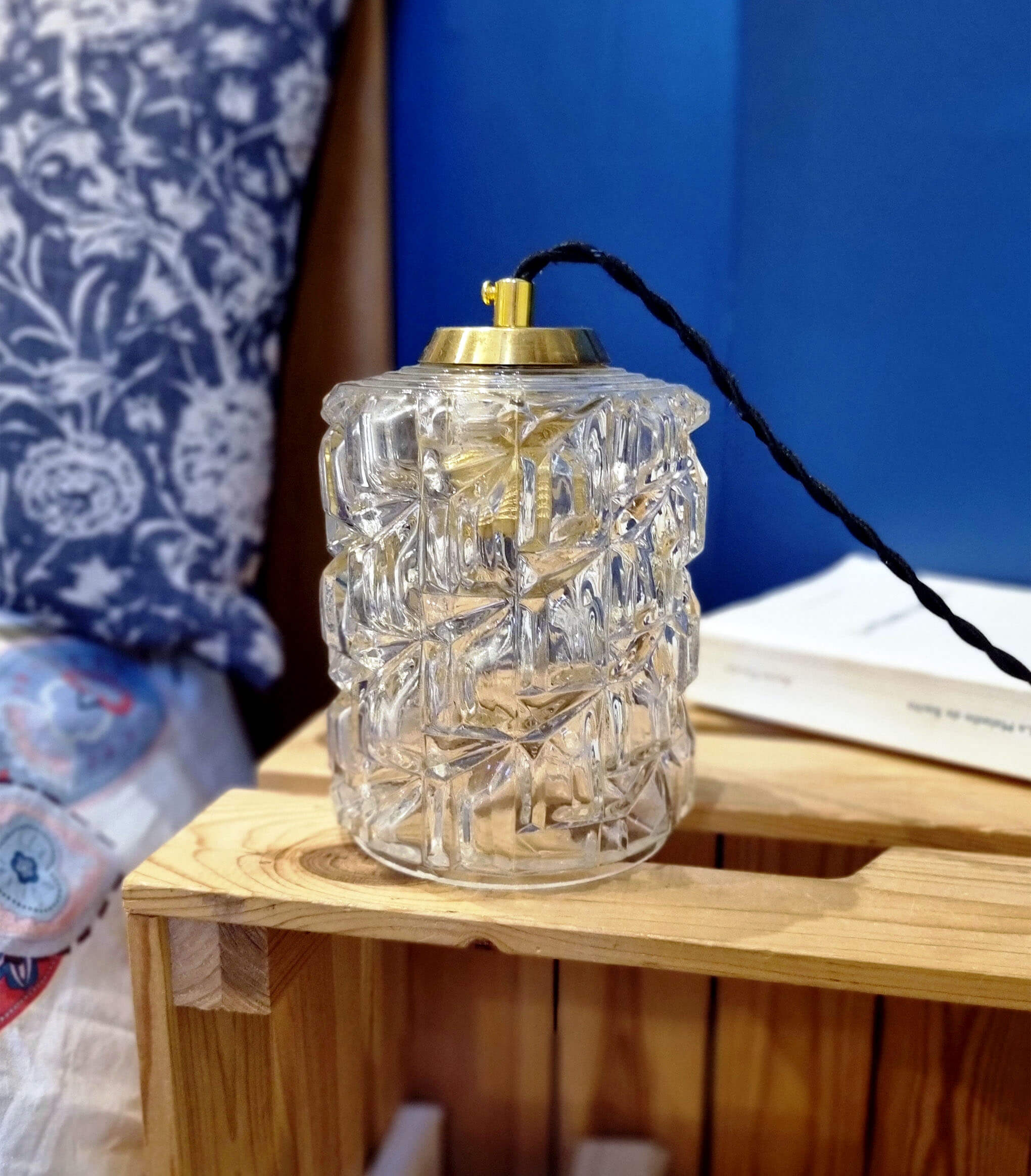 Globe lamp