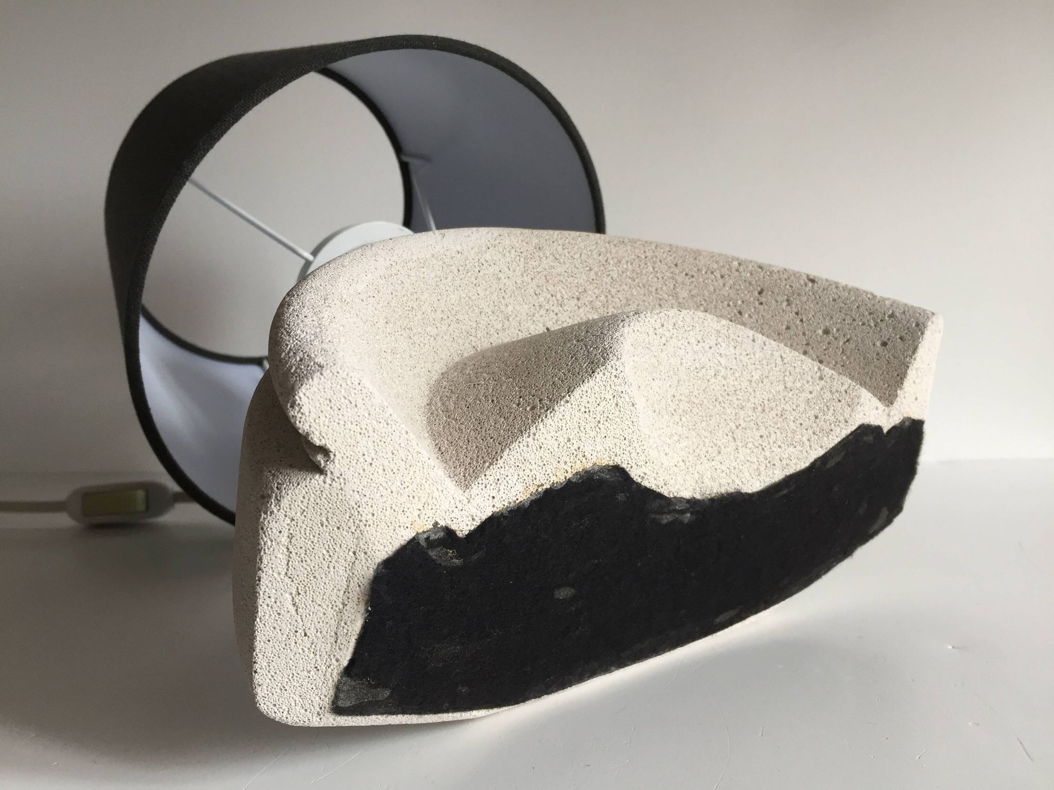 Lampe béton cellulaire façon Albert Tormos