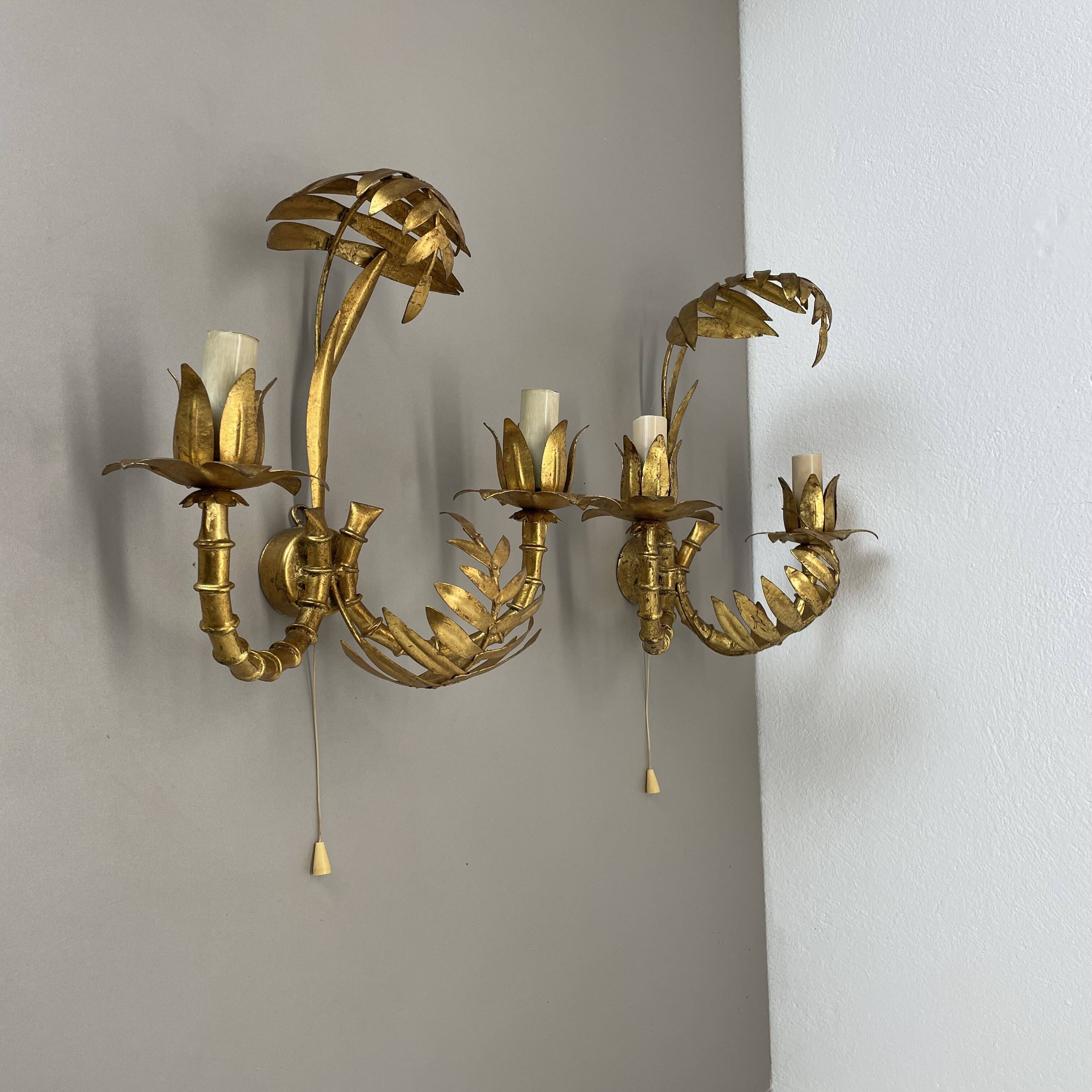 Lot de 2 appliques murales hollywood regency golden florentiner tiki style, italie 1970