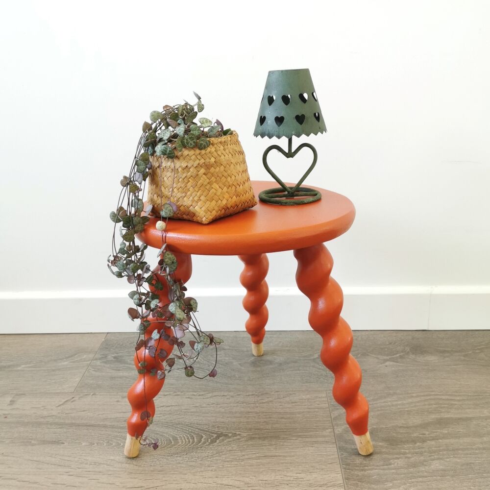 Tripod stool