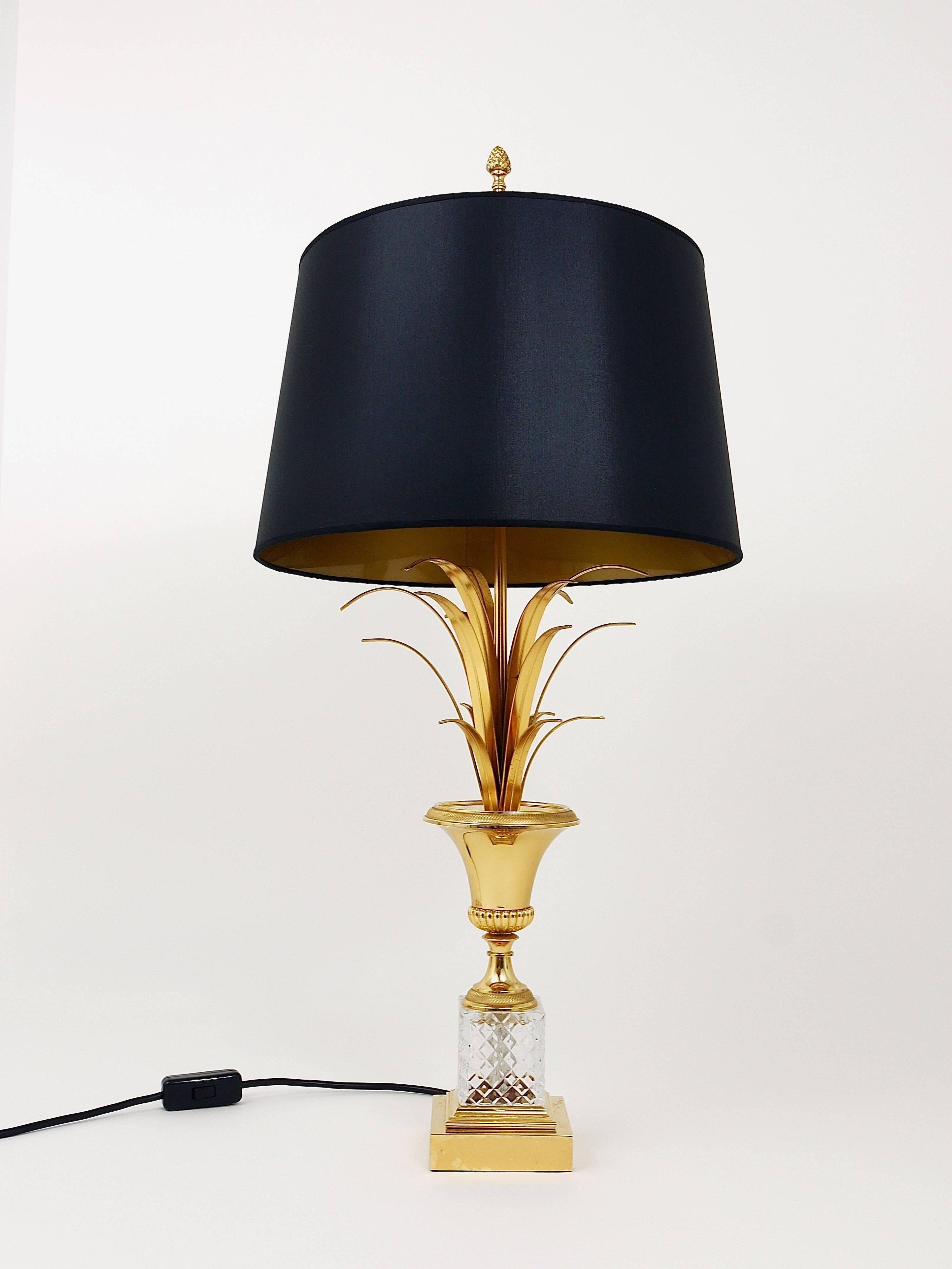 Lampe de table Hollywood Regency feuille d'ananas en laiton doré et verre, France, années 1970