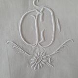 Ancient hand embroidered sheet in métis